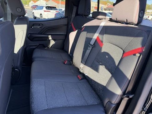 Used 2024 Chevrolet Colorado Z71 w/ Z71 Convenience Package 2 image 21