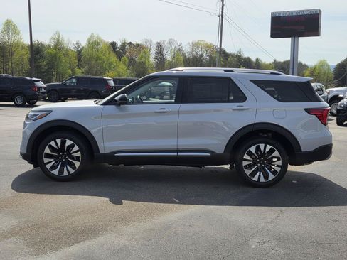 New 2026 Ford Explorer Platinum w/ LUX Leather Package AWD/4WD image 10
