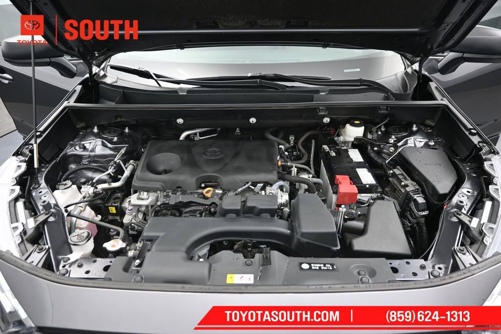Used 2024 Toyota RAV4 LE FWD image 32