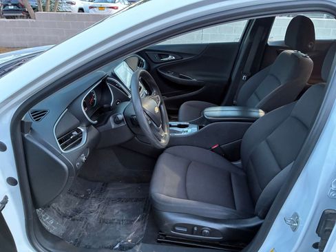 Used 2023 Chevrolet Malibu LT w/ Driver Confidence Package image 28