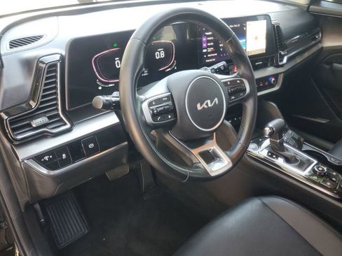Used 2023 Kia Sportage EX image 17