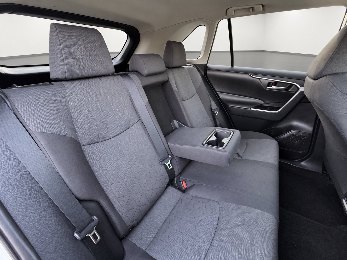 Used 2020 Toyota RAV4 XLE w/ Convenience Package AWD/4WD image 32