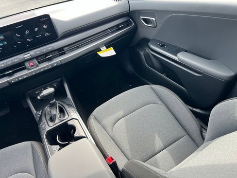 Certified 2025 Kia K4 FWD image 11