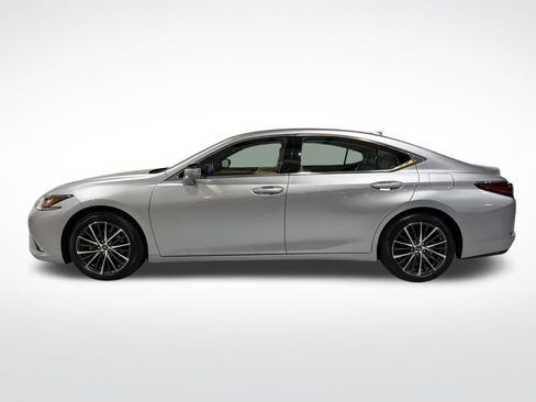 Used 2024 Lexus ES 350 w/ Premium Package image 10