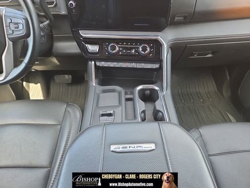 Used 2024 GMC Sierra 2500 Denali w/ Denali Reserve Package AWD/4WD image 20