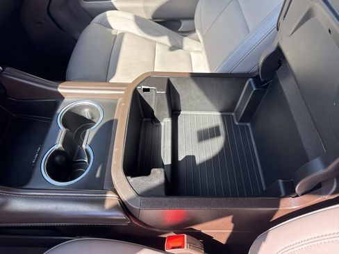 Used 2023 Chevrolet Tahoe Z71 w/ Luxury Package image 55