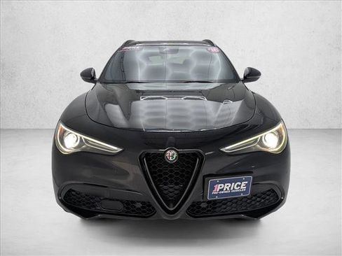 Used 2018 Alfa Romeo Stelvio Ti Sport AWD/4WD image 2