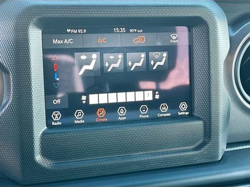 Used 2023 Jeep Wrangler Sport AWD/4WD image 15