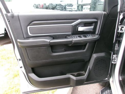 Used 2026 RAM 2500 Big Horn AWD/4WD image 6