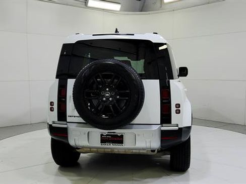Used 2025 Land Rover Defender 110 S AWD/4WD image 7