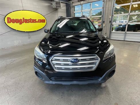 Used 2016 Subaru Outback 2.5i AWD/4WD image 8