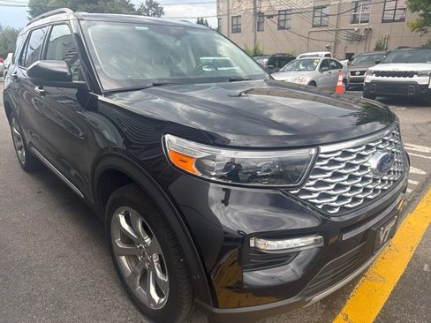 Used 2020 Ford Explorer Platinum AWD/4WD image 4