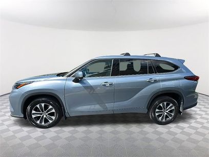 Used 2022 Toyota Highlander XLE