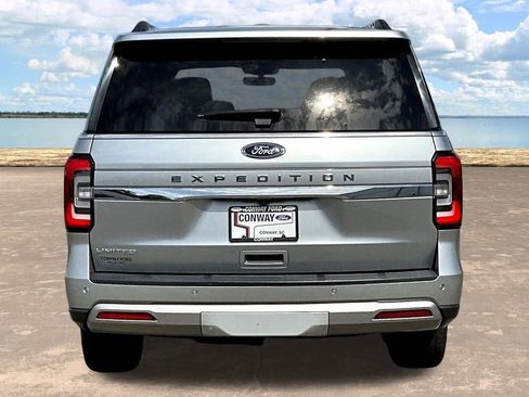 Used 2022 Ford Expedition Limited AWD/4WD image 7