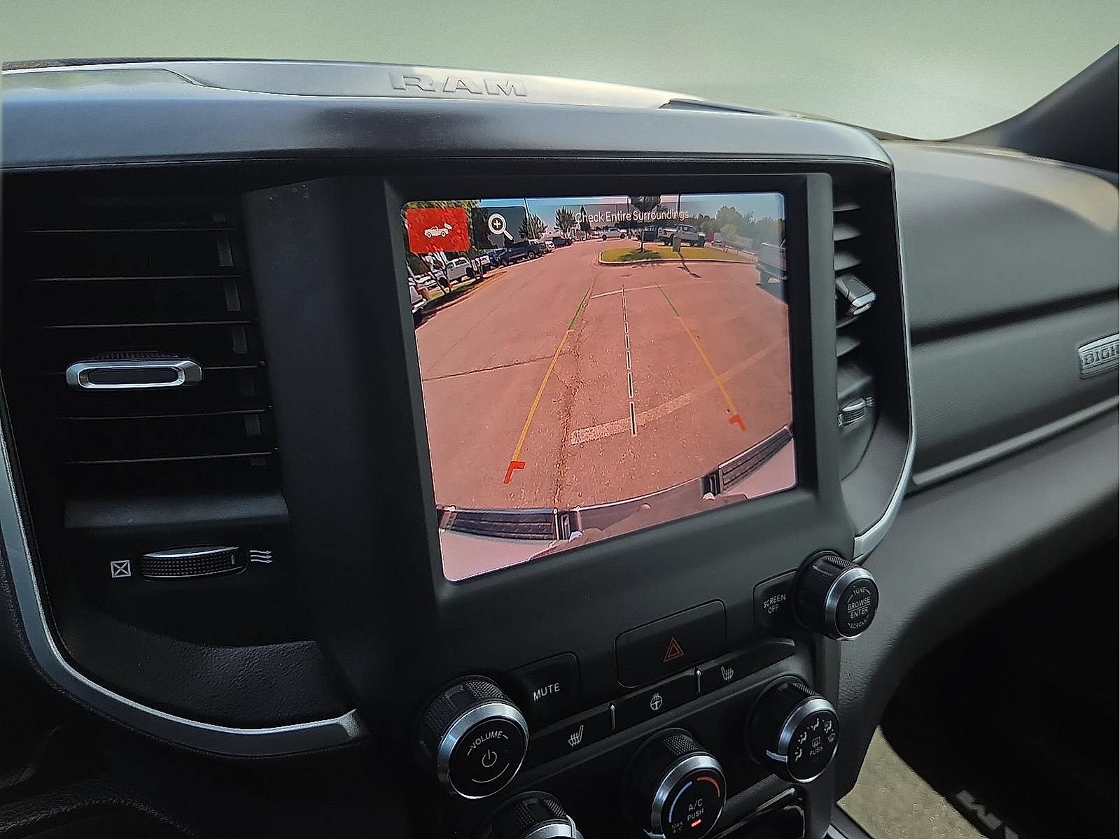 Used 2023 RAM 1500 Big Horn AWD/4WD image 17