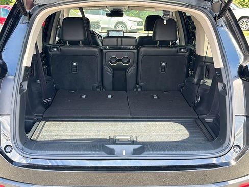 Used 2025 Honda Pilot Touring image 32