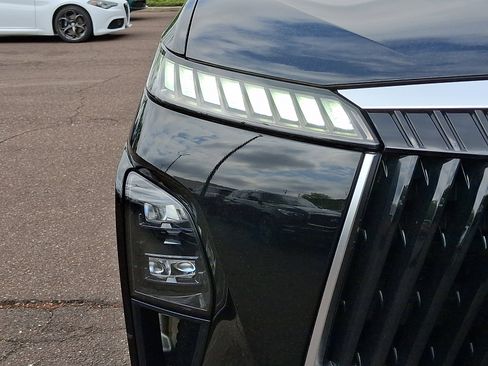 Certified 2025 INFINITI QX80 Sensory AWD/4WD image 9