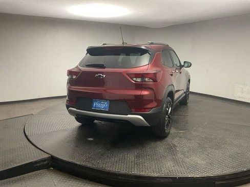 Certified 2022 Chevrolet TrailBlazer LT w/ Sun and Liftgate Package FWD image 8