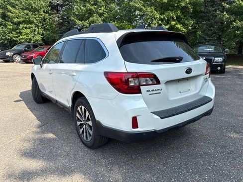 Used 2017 Subaru Outback 2.5i Limited AWD/4WD image 4
