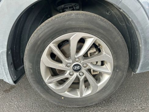 Used 2018 Hyundai Tucson SE w/ Cargo Package image 3