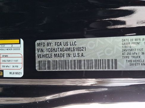 Used 2021 Jeep Gladiator Sport image 27