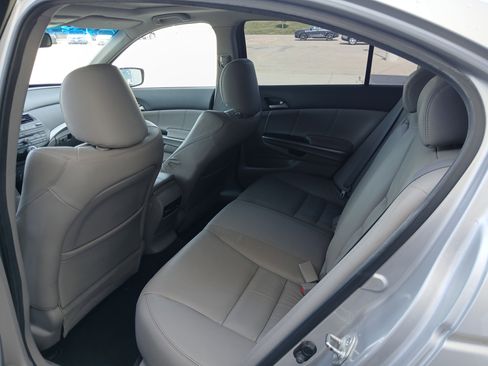 Used 2010 Honda Accord EX-L image 8