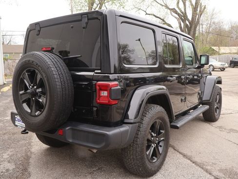 Used 2020 Jeep Wrangler Unlimited Sahara AWD/4WD image 8