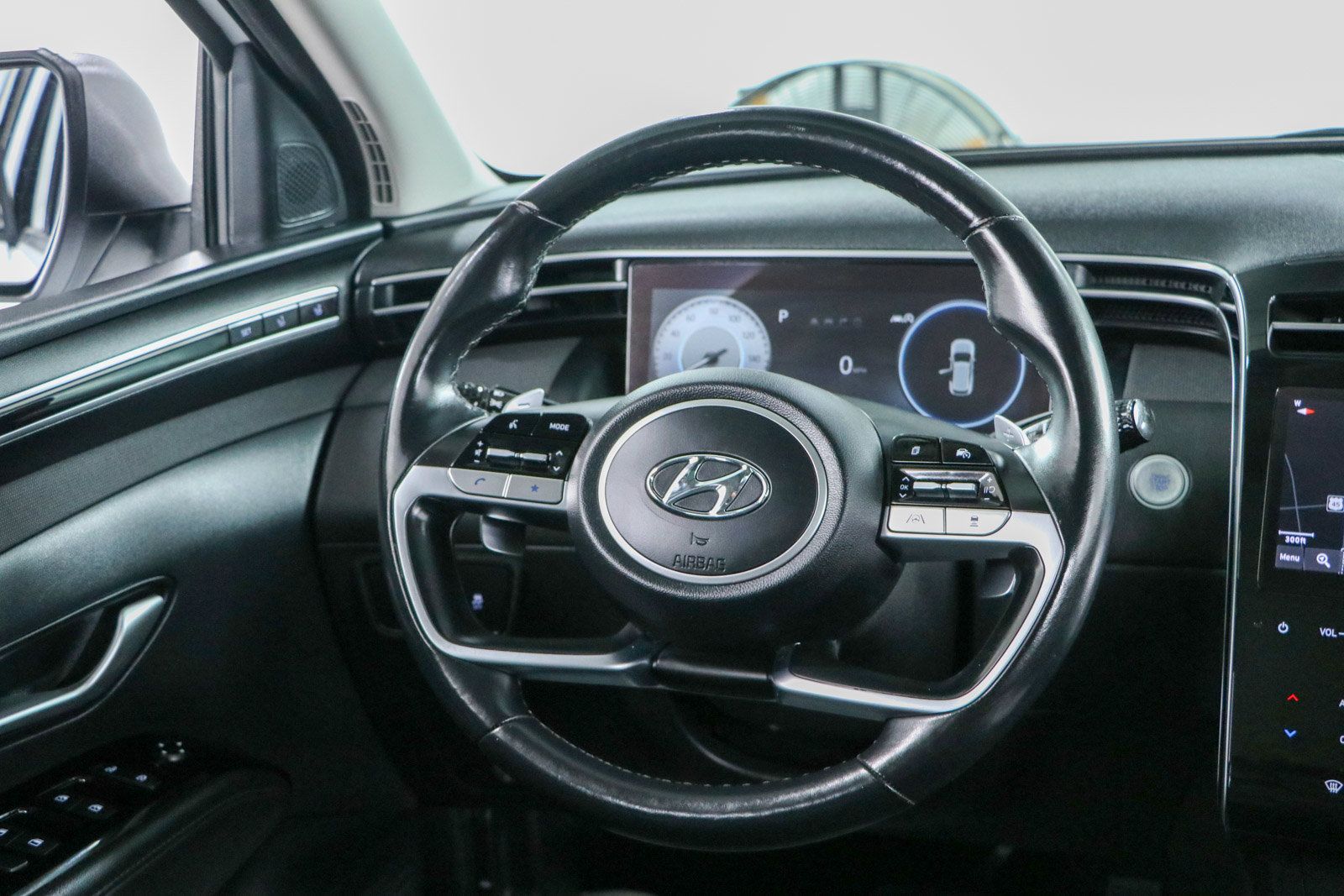 Used 2022 Hyundai Tucson Limited FWD image 12