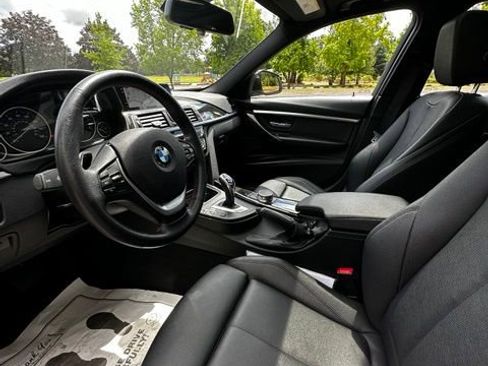 Used 2018 BMW 328d Sedan w/ Premium Package RWD image 13