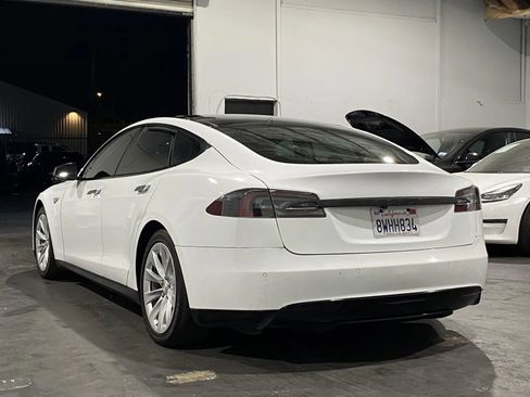 Used 2014 Tesla Model S 85 image 2