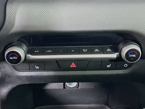 Used 2025 MAZDA CX-50 AWD 2.5 S w/ Premium Package image 23