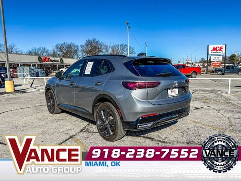 Used 2024 Buick Envision Sport Touring image 5