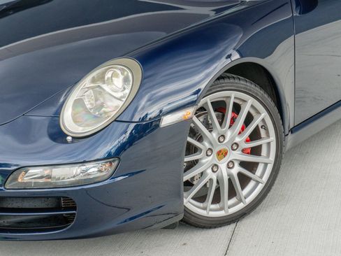 Used 2005 Porsche 911 Carrera RWD image 21