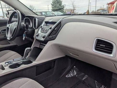 Used 2011 Chevrolet Equinox LT image 23