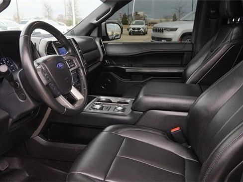 Used 2021 Ford Expedition Max XLT image 21