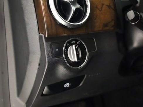 Used 2015 Mercedes-Benz GLK 350 4MATIC image 14
