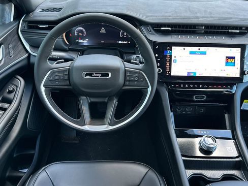 New 2026 Jeep Grand Cherokee Limited w/ Limited Altitude Package image 11