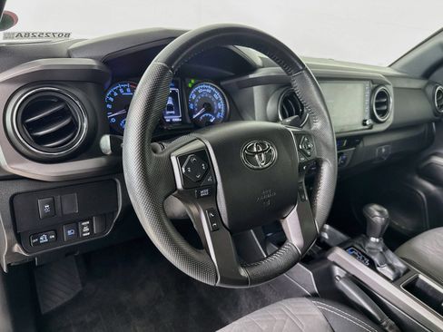 Used 2021 Toyota Tacoma TRD Off-Road w/ Technology Package RWD image 8