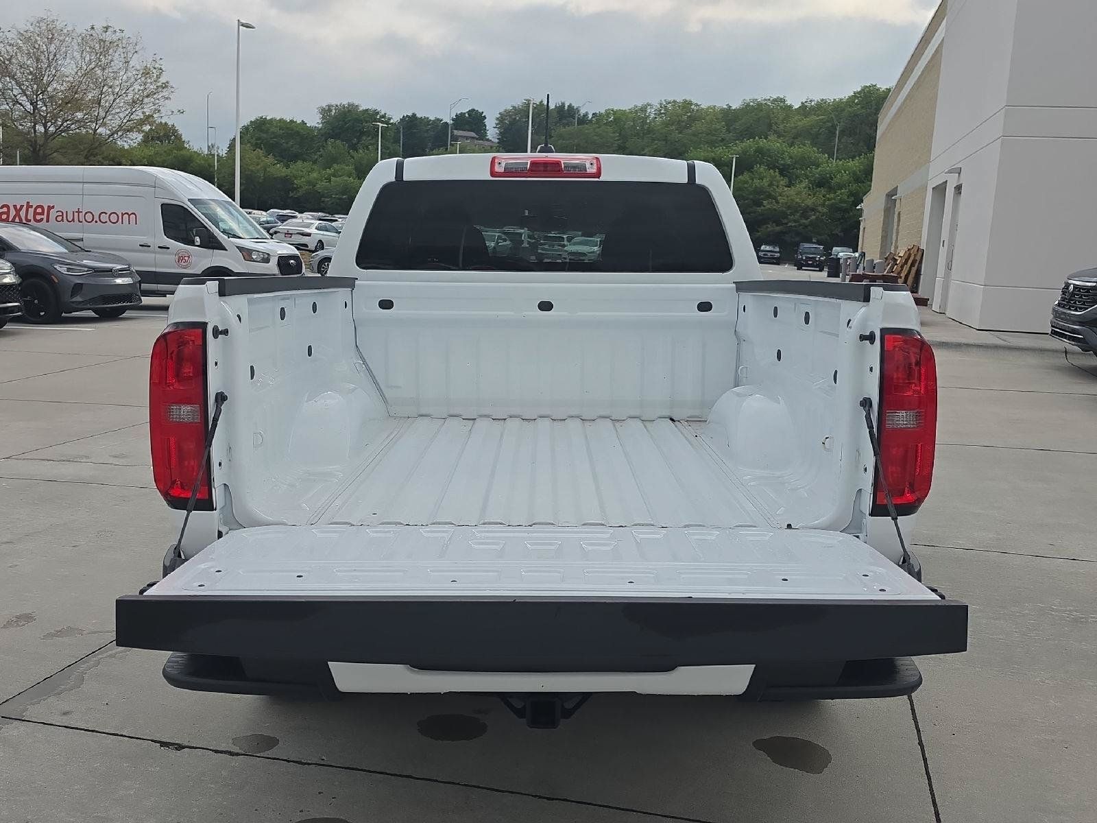 Used 2022 Chevrolet Colorado LT AWD/4WD image 7