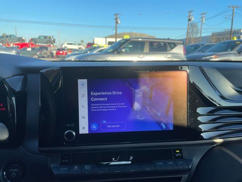 Used 2025 Toyota Camry LE image 21