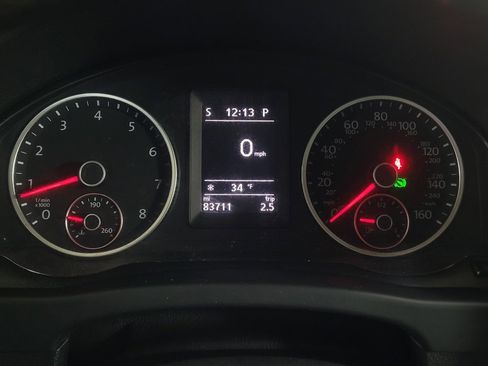 Used 2016 Volkswagen Tiguan SE image 23