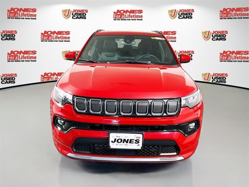 Used 2022 Jeep Compass Limited image 11