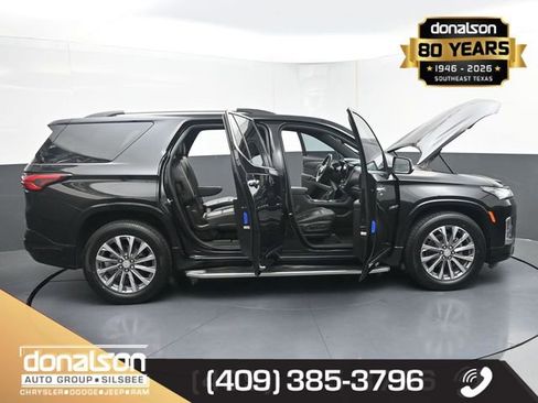 Used 2022 Chevrolet Traverse Premier image 22