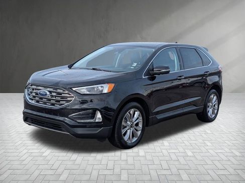 Used 2024 Ford Edge Titanium image 2