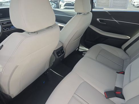 Used 2023 Hyundai Sonata SEL w/ Convenience Package image 12