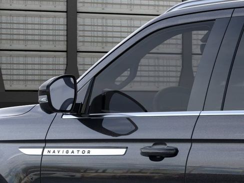 New 2026 Lincoln Navigator Reserve AWD/4WD image 21