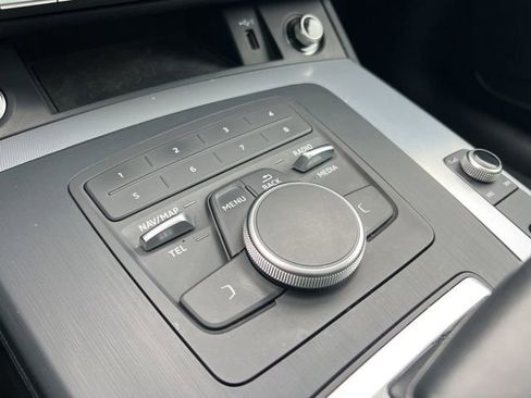 Used 2019 Audi Q5 2.0T Premium w/ Convenience Package image 25