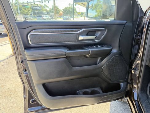 Used 2019 RAM 1500 Big Horn AWD/4WD image 11