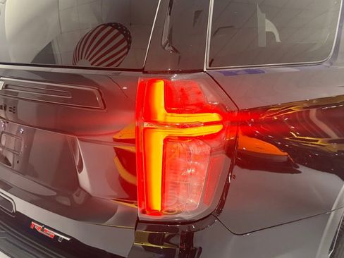 Used 2023 Chevrolet Tahoe RST image 13