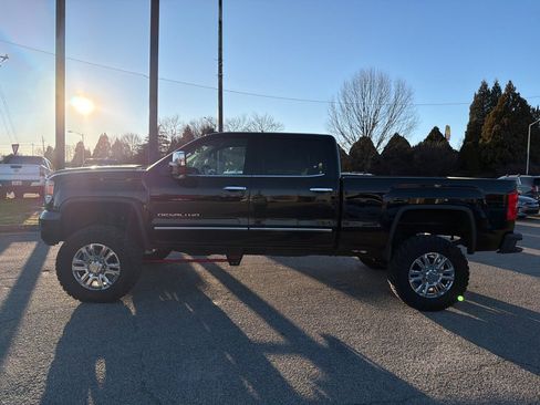 Used 2016 GMC Sierra 2500 Denali image 6